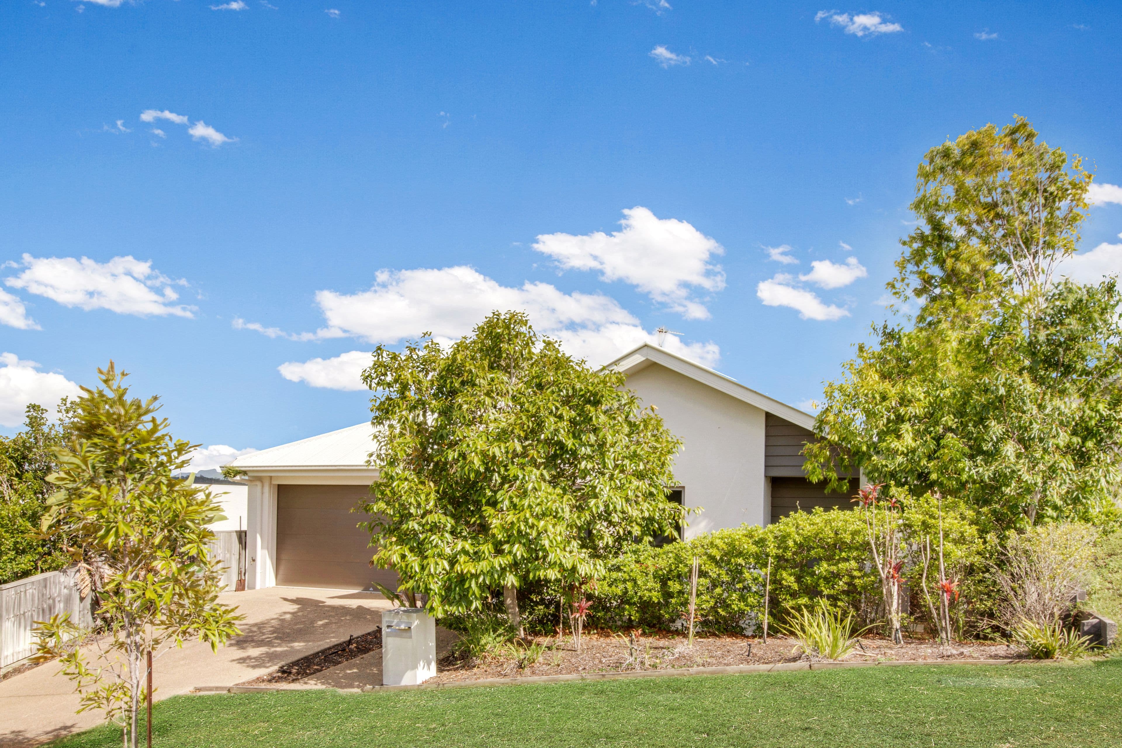 9 Namadgi Terrace, New Auckland QLD 4680, New Auckland - Image 1
