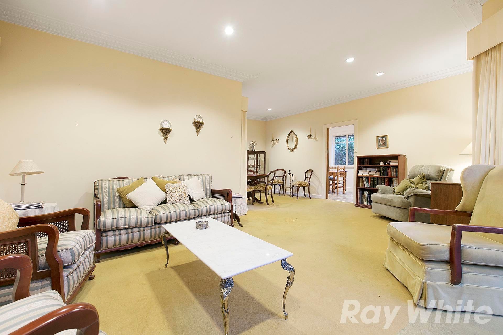 15 Latrobe Street, Cheltenham VIC 3192, Cheltenham - Thumbnail 2