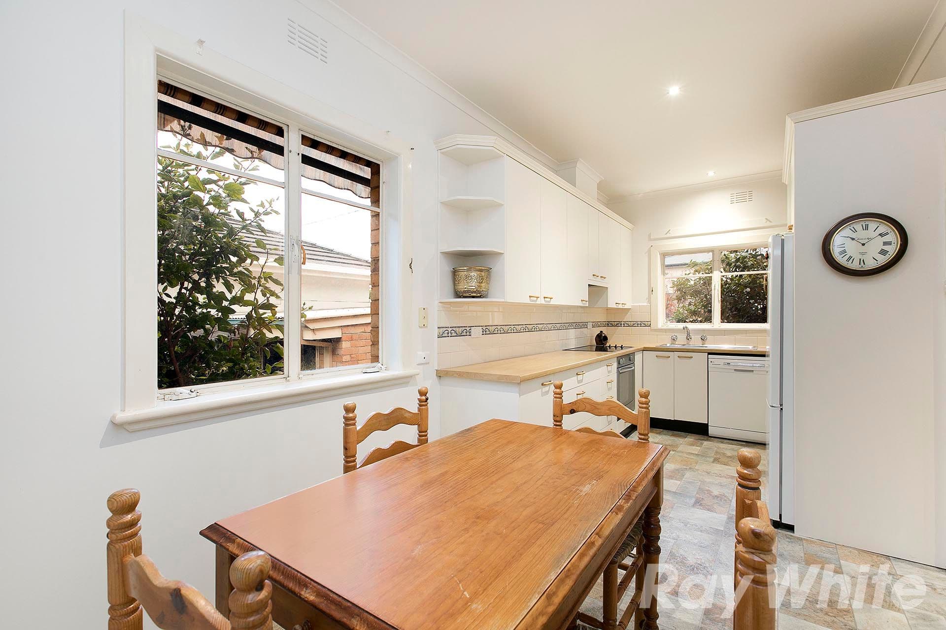 15 Latrobe Street, Cheltenham VIC 3192, Cheltenham - Thumbnail 4