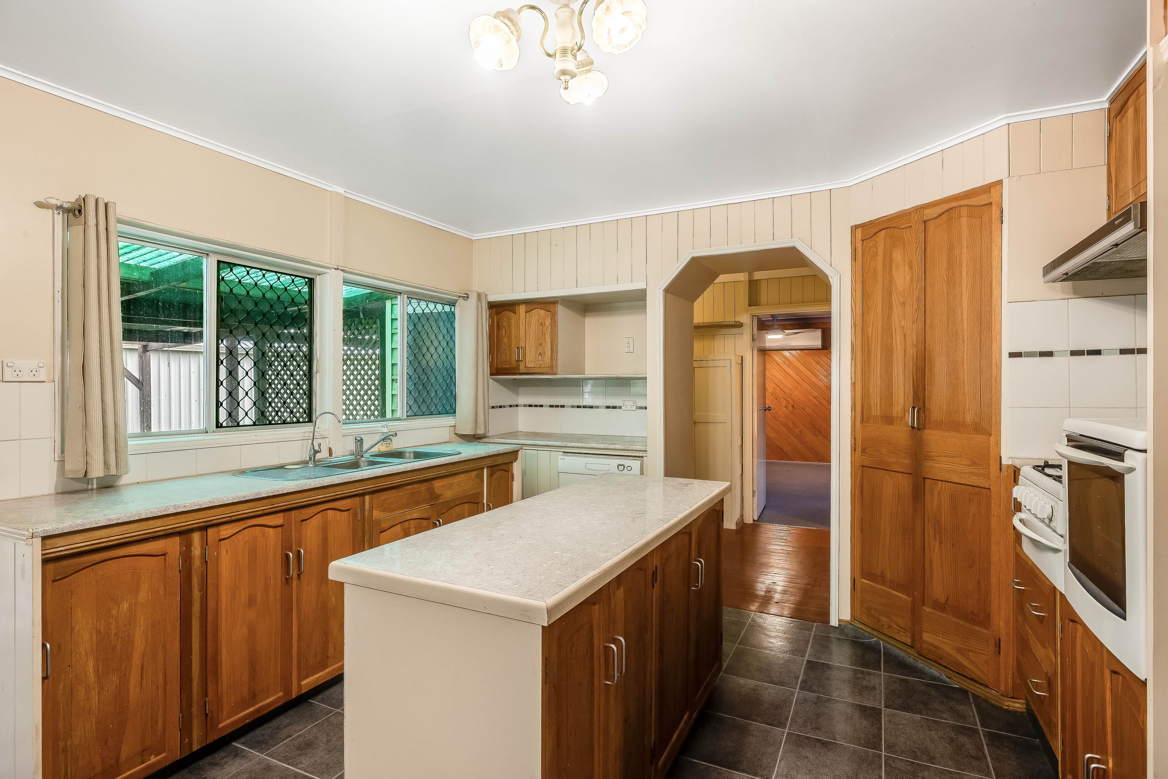 2 Woden Street, Murphys Creek QLD 4352, Murphys Creek - Thumbnail 4