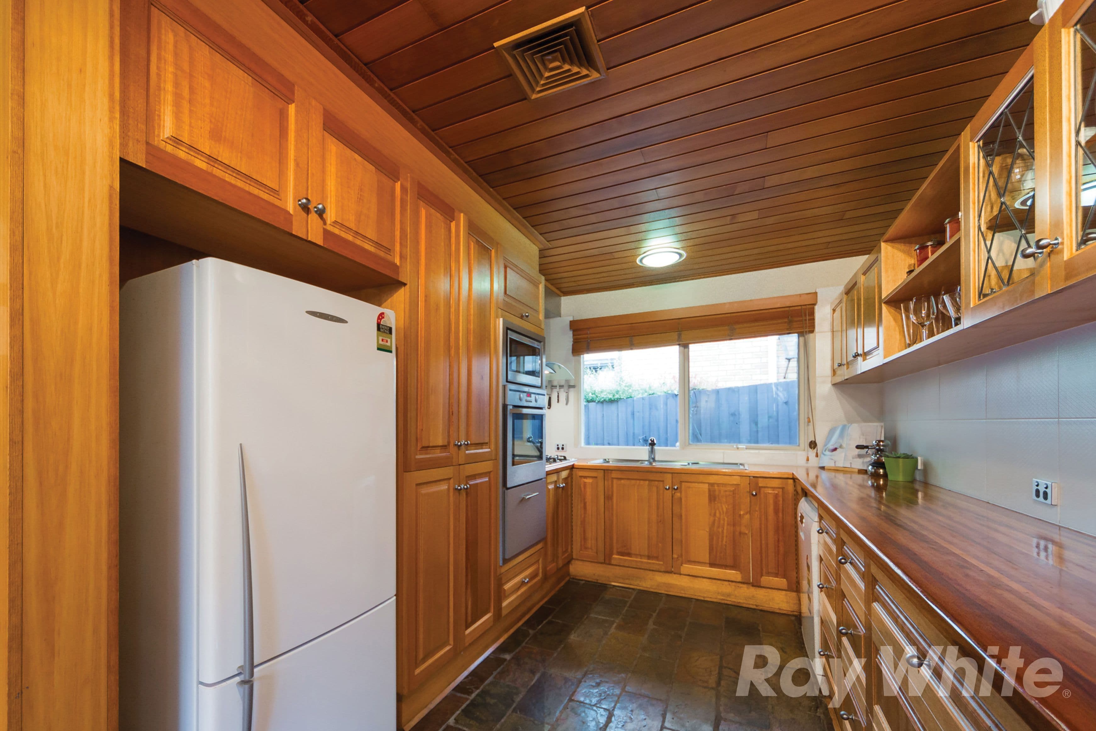 10 Alex Avenue, Wheelers Hill VIC 3150, Wheelers Hill - Thumbnail 4