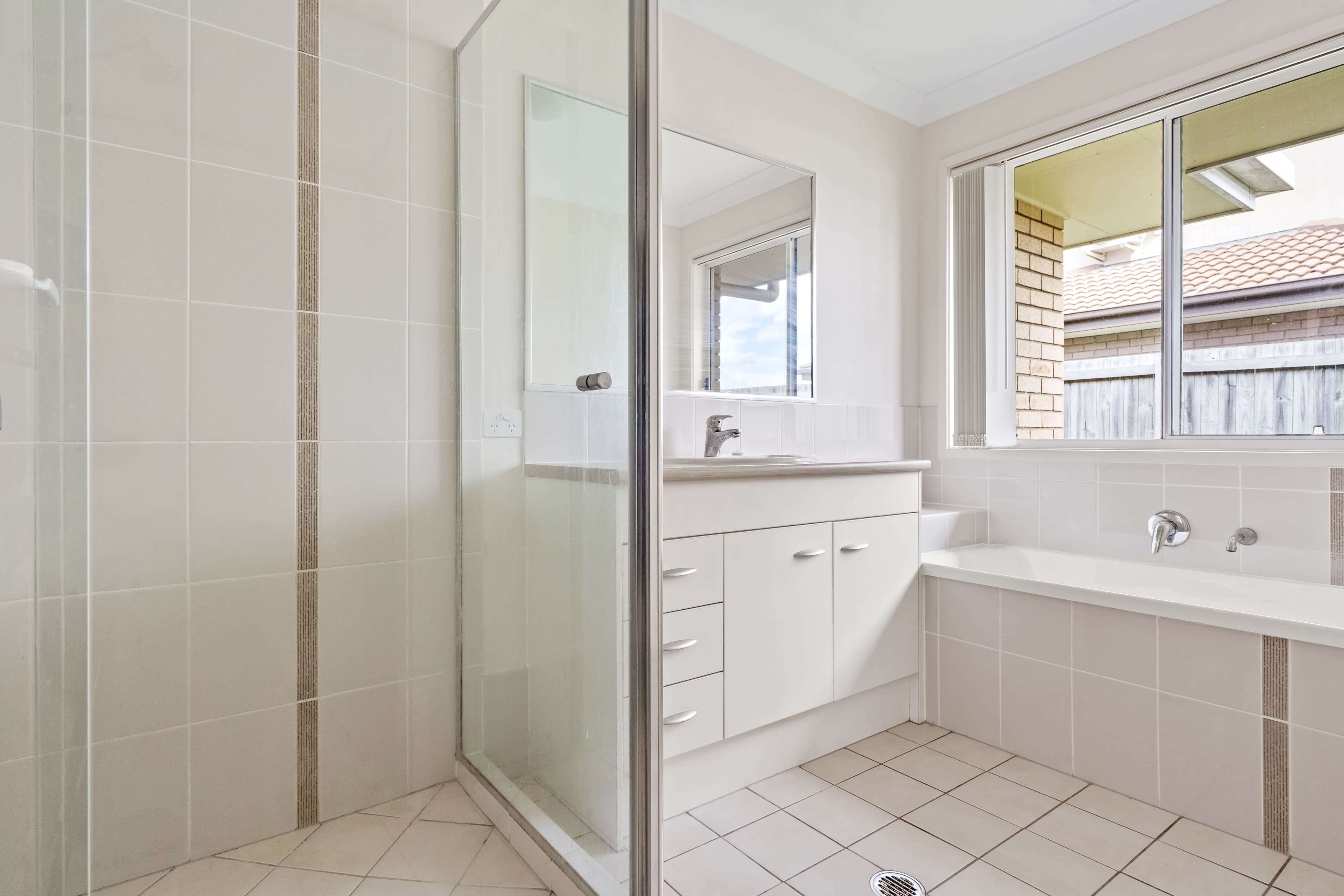 27 Peppertree Drive, Holmview QLD 4207, Holmview - Thumbnail 8