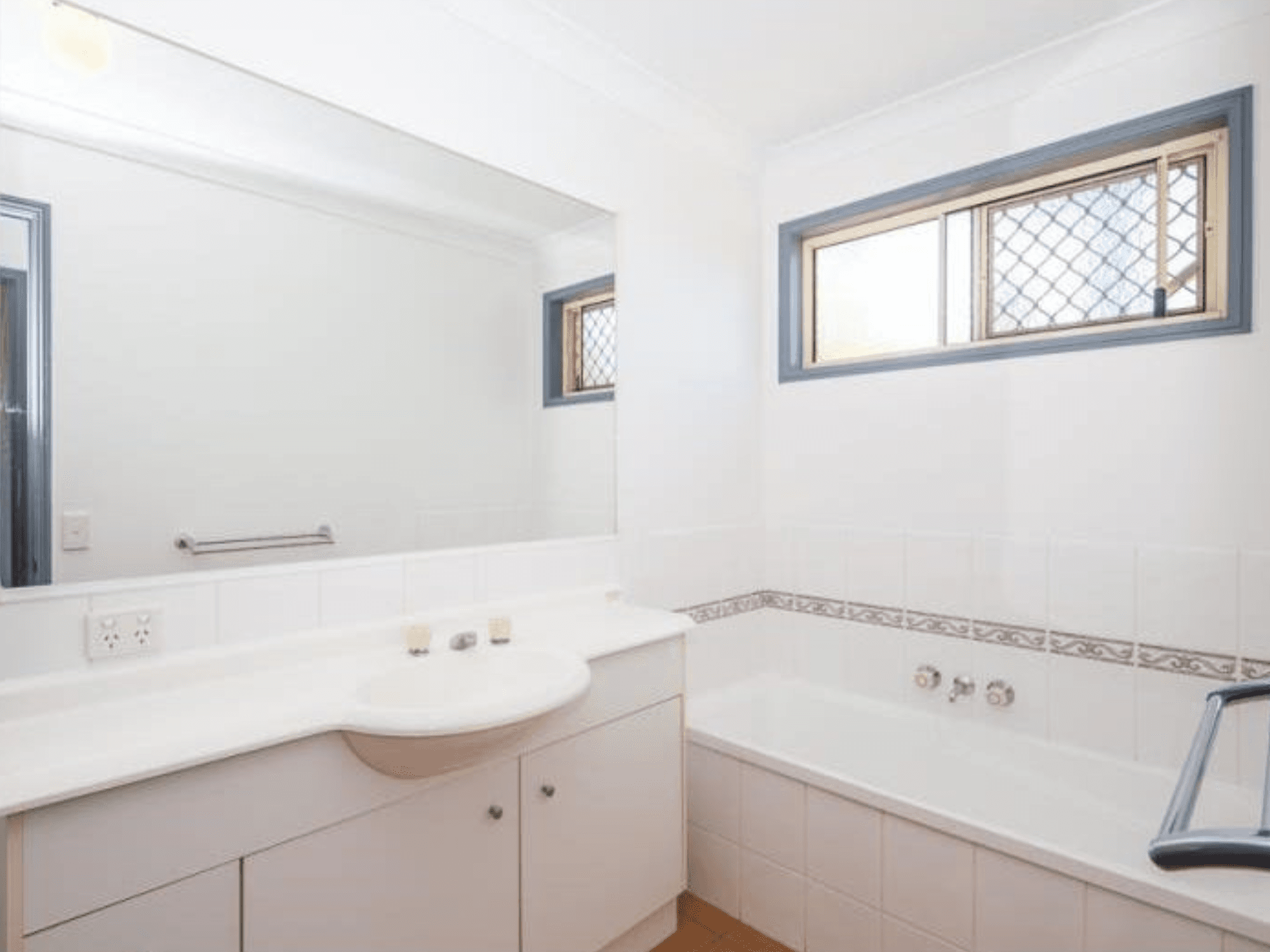 12 Hilltop Place, Banyo QLD 4014, Banyo - Thumbnail 3