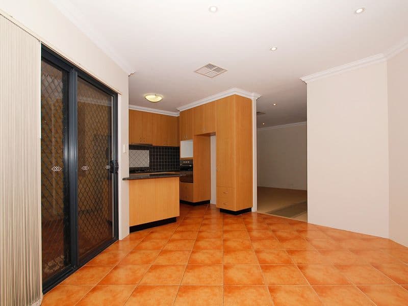 15C Loughton Way, BALGA WA 6061, Balga - Thumbnail 4