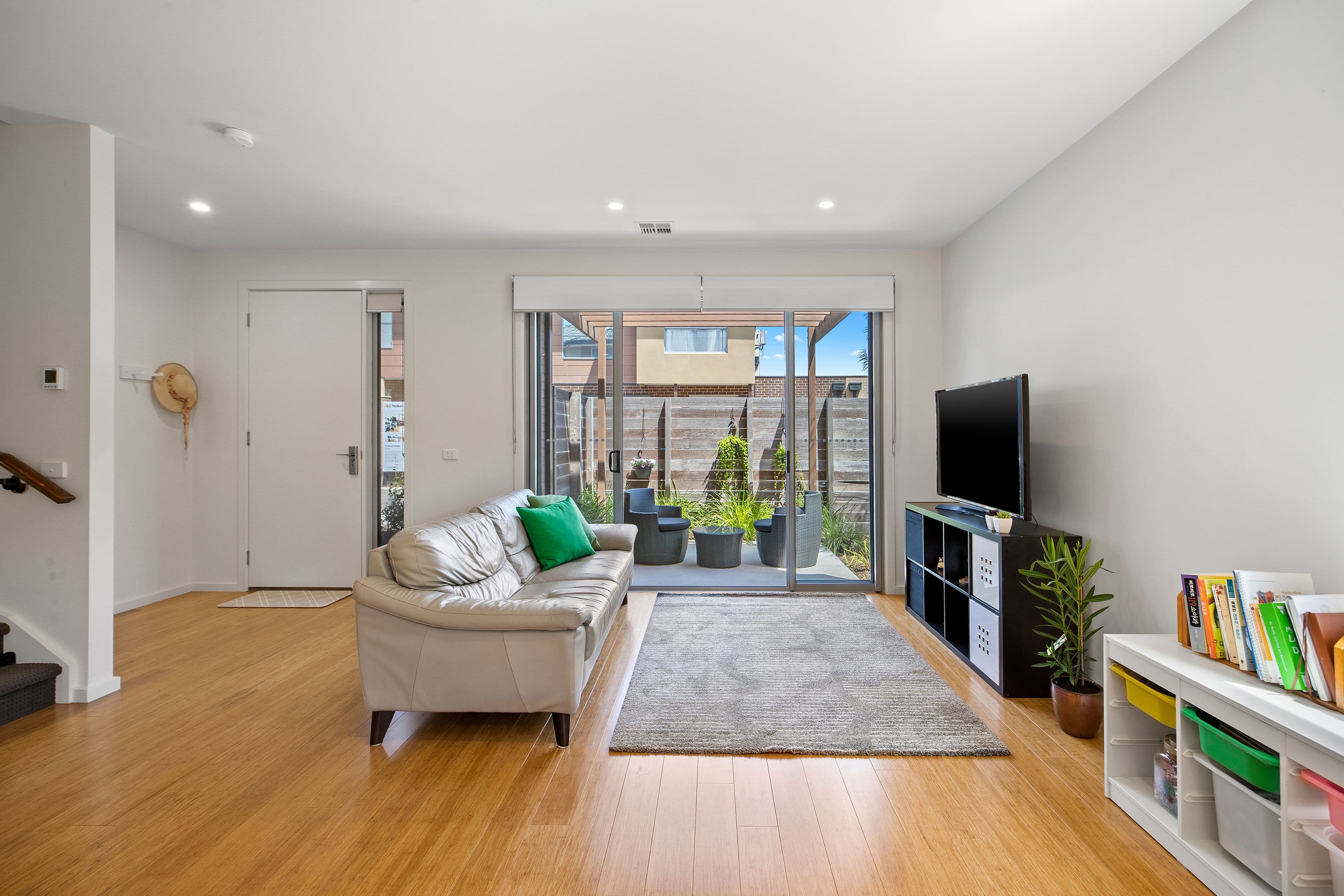 15 Emica Parade, Knoxfield VIC 3180, Knoxfield - Thumbnail 4
