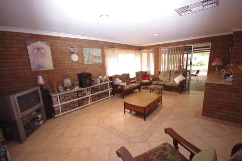 11 Romaro Court, KOONDOOLA WA 6064, Koondoola - Thumbnail 8
