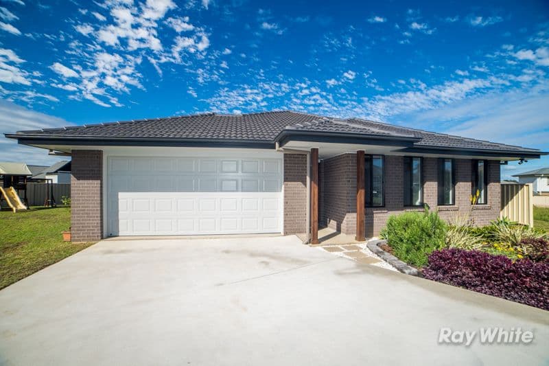 7 Schonbien Court, Junction Hill - Image 1