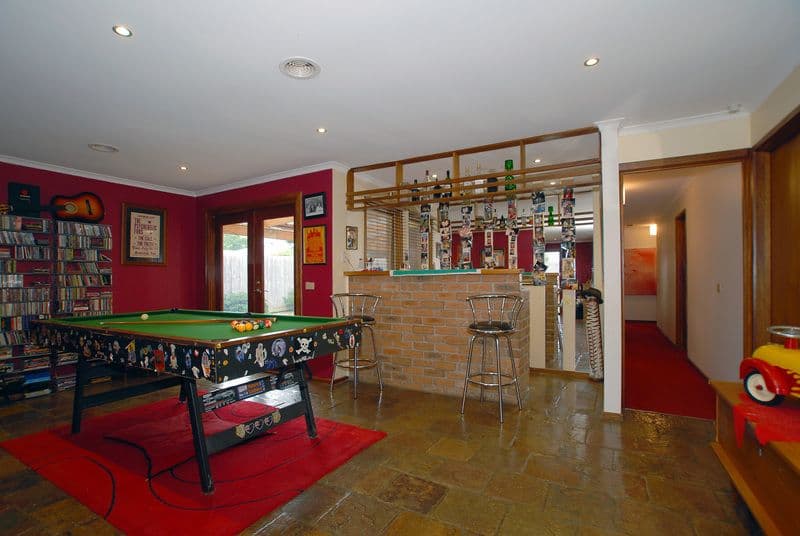 63 Lesdon Avenue, CRANBOURNE VIC 3977, Cranbourne - Thumbnail 4