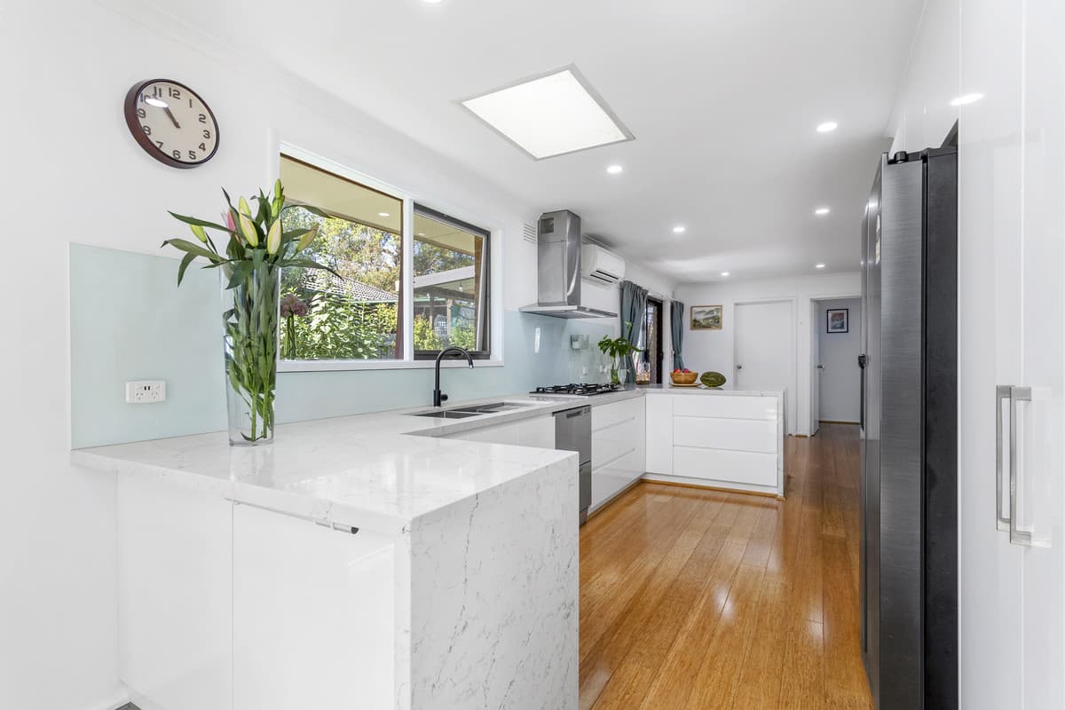 18 Sweeney Drive, Narre Warren VIC 3805, Narre Warren - Thumbnail 2