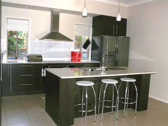 4 Carmarthen Circuit, PACIFIC PINES QLD 4211, Pacific Pines - Thumbnail 3