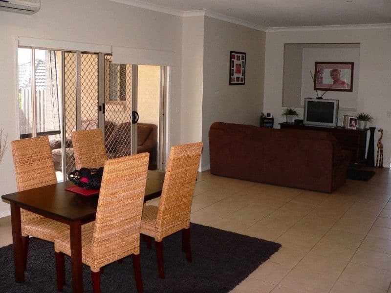4 Carmarthen Circuit, PACIFIC PINES QLD 4211, Pacific Pines - Thumbnail 5