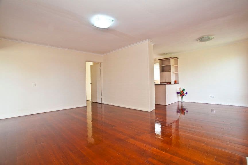 37 Johnson Drive, GLEN WAVERLEY VIC 3150, Glen Waverley - Thumbnail 4