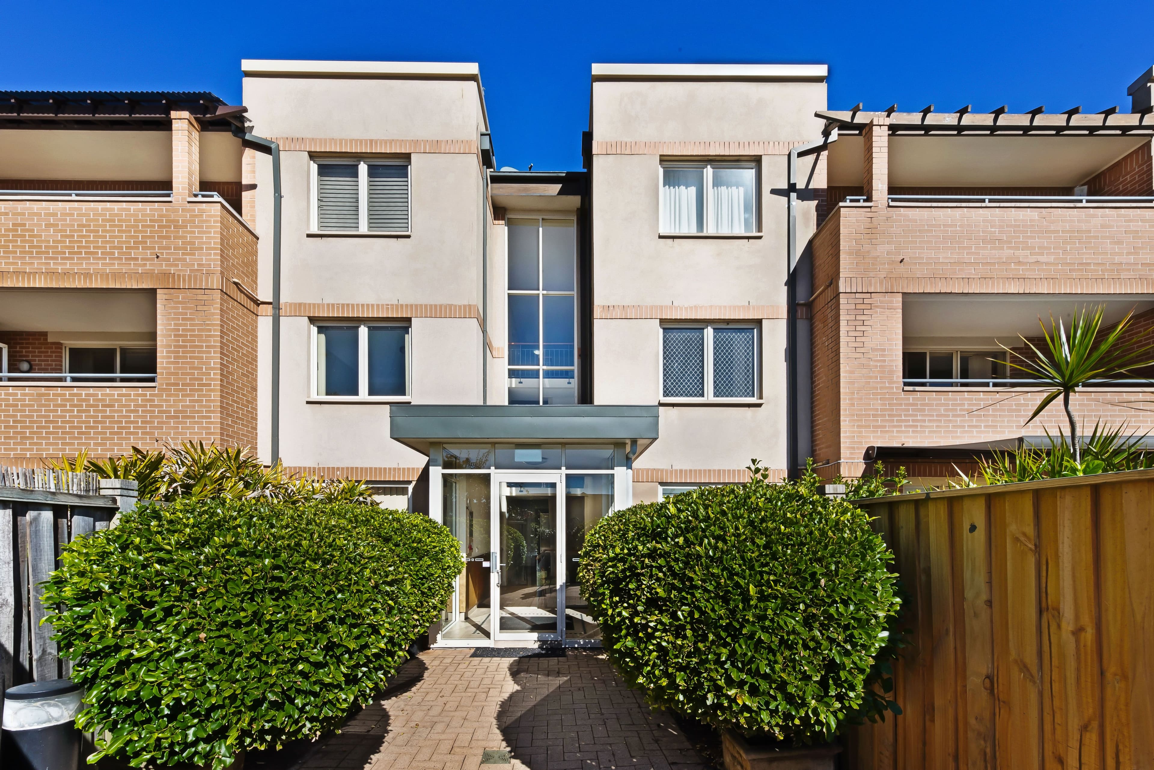 10 Karrabee Avenue, Huntleys Cove NSW 2111, Huntleys Cove - Thumbnail 2
