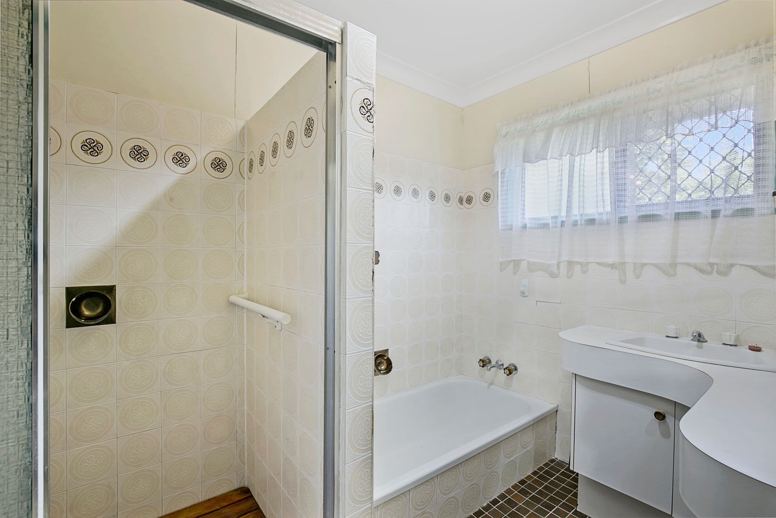 18 Tarcutta Street, Cleveland QLD 4163, Cleveland - Thumbnail 4