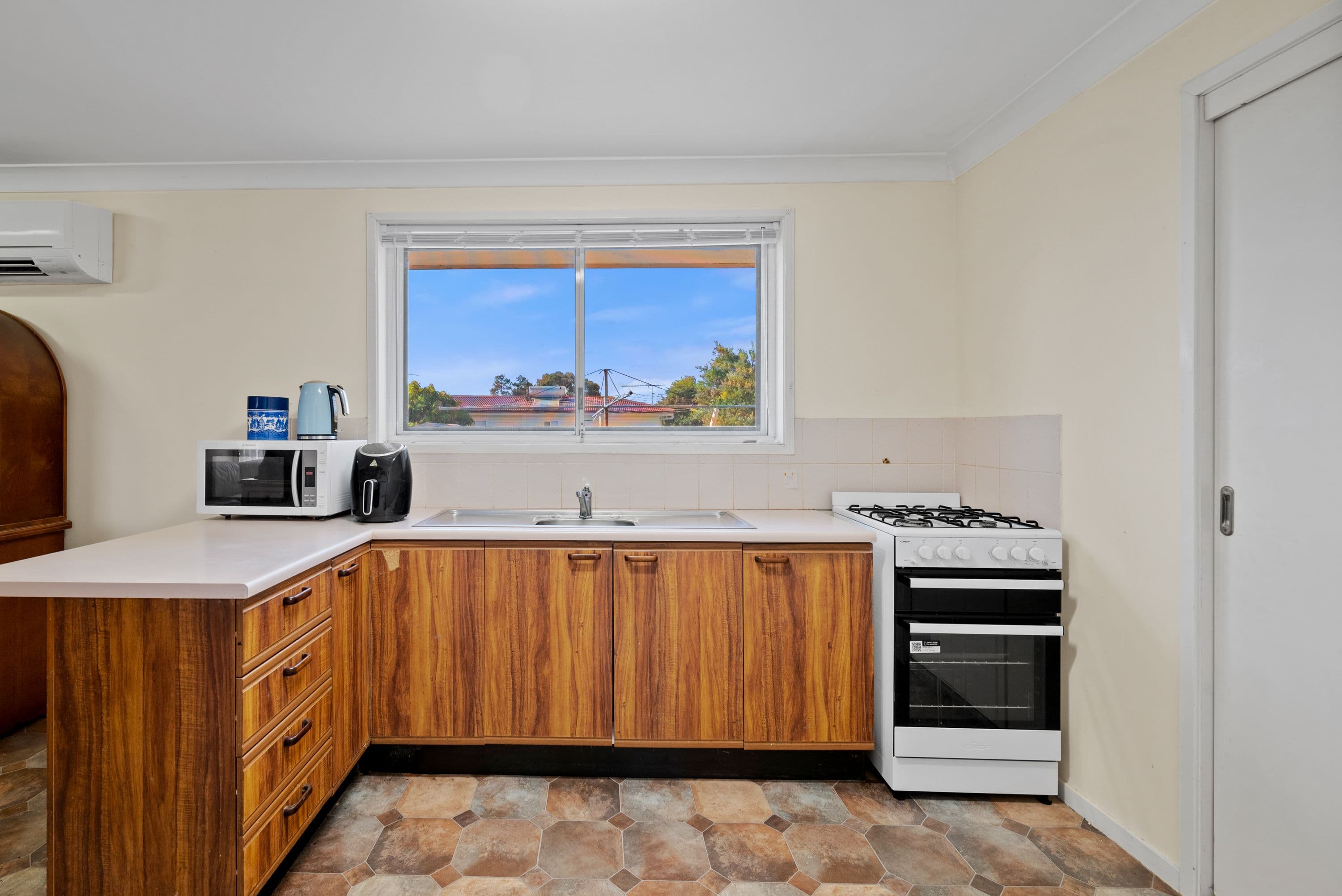 273 Copperfield Drive, Rosemeadow NSW 2560, Rosemeadow - Thumbnail 3