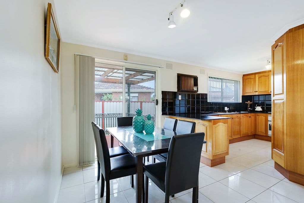 4 Kingston Close, Thomastown VIC 3074, Thomastown - Thumbnail 3