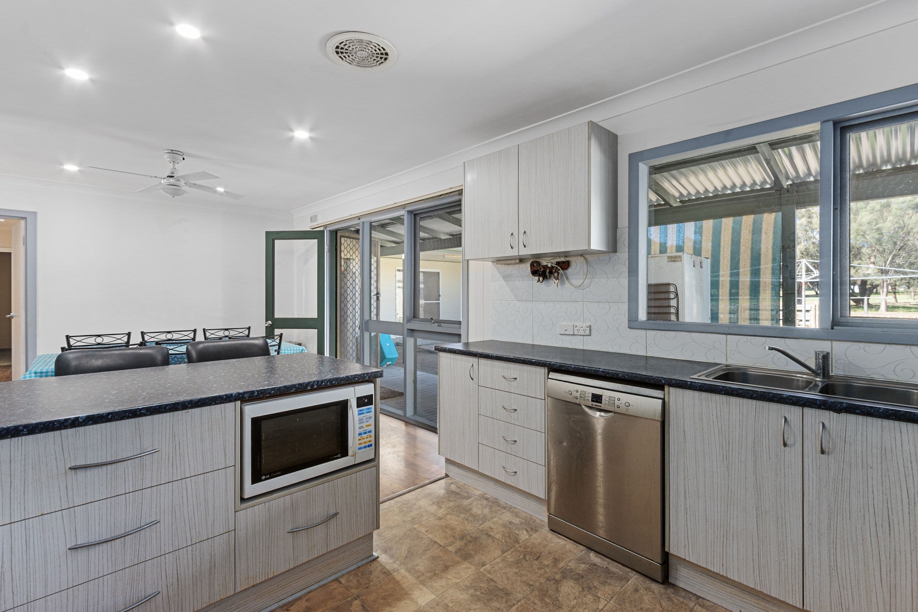 42 Minlaton Road, Yorketown SA 5576, Yorketown - Thumbnail 4