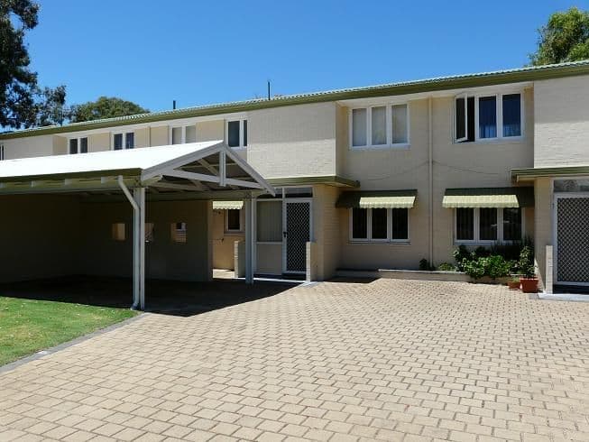 6 Pine Tree Close, ARMADALE WA 6112, Armadale - Thumbnail 2