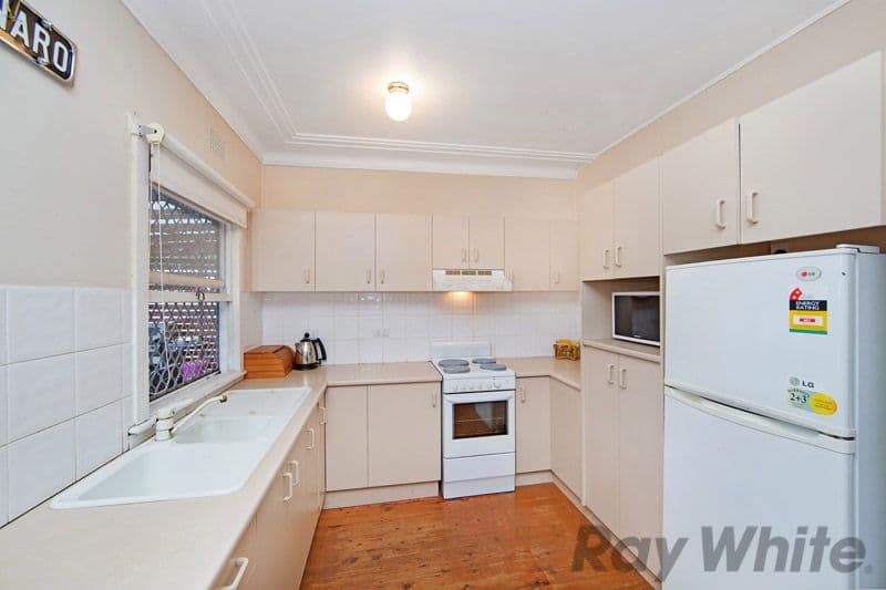 20 Victoria Avenue, TOUKLEY NSW 2263, Toukley - Thumbnail 2