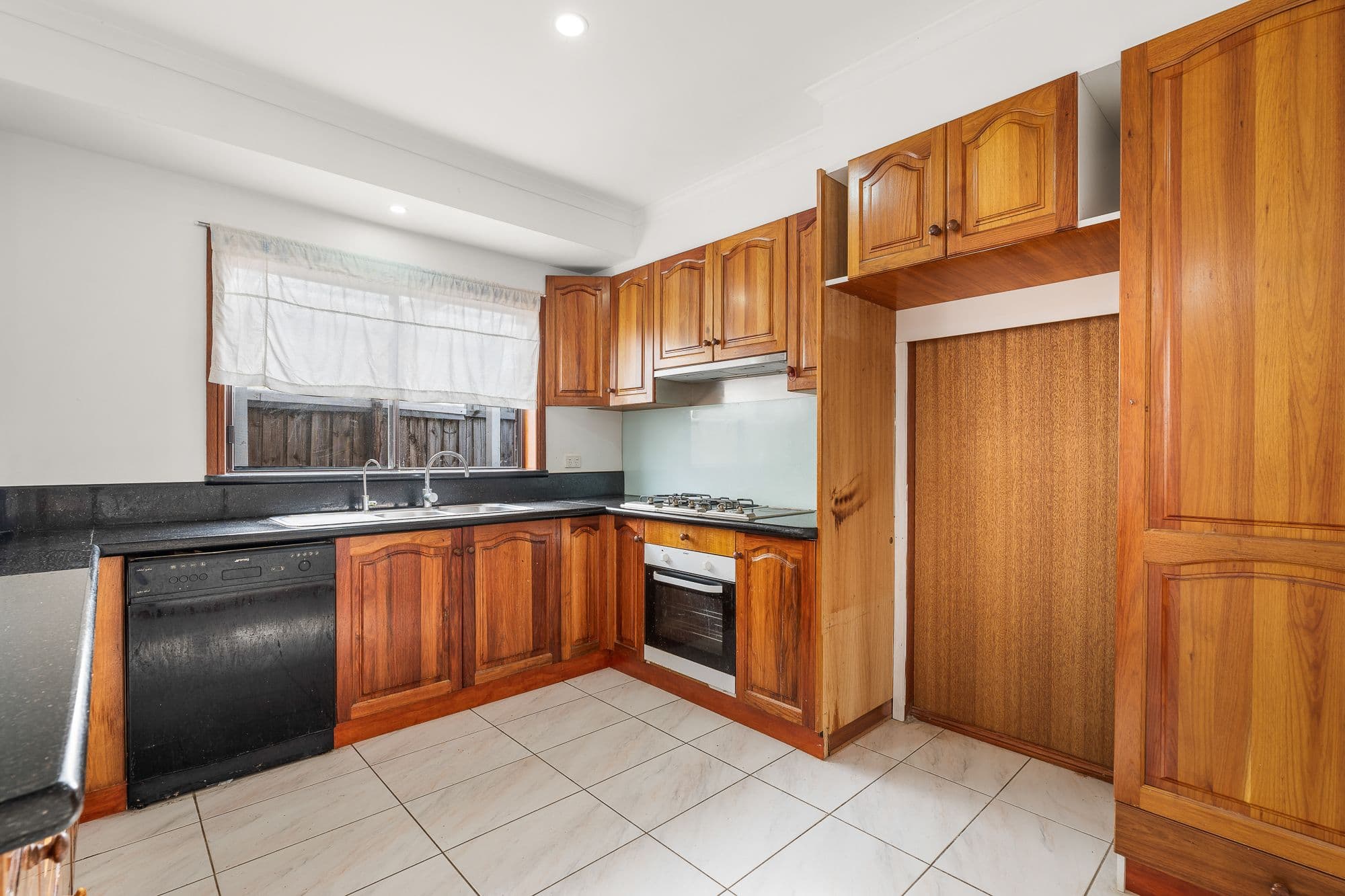 14 Silvereye Crescent, Werribee VIC 3030, Werribee - Thumbnail 5