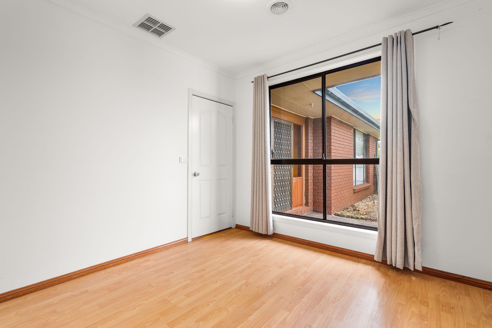 14 Silvereye Crescent, Werribee VIC 3030, Werribee - Thumbnail 6