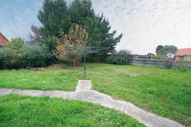 3 Blossom Drive, DOVETON VIC 3177, Doveton - Thumbnail 2
