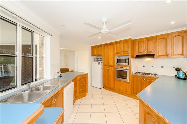 5 Buckingham Court, Telina QLD 4680, Telina - Thumbnail 2