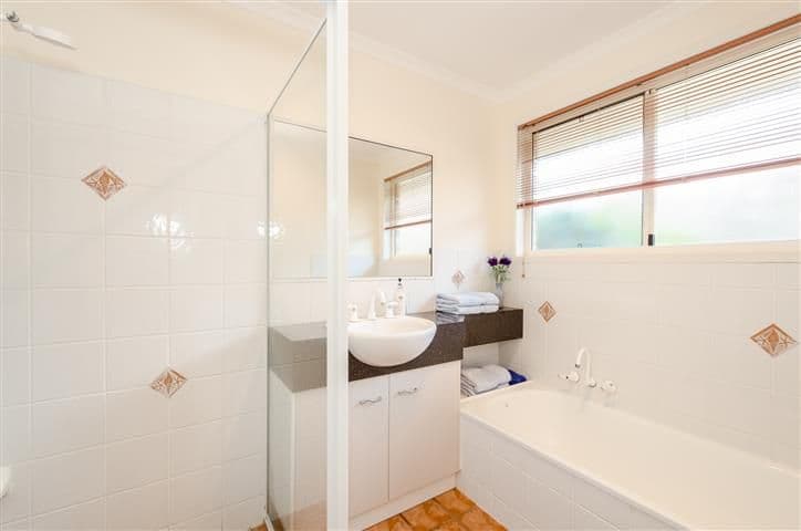 5 Buckingham Court, Telina QLD 4680, Telina - Thumbnail 8