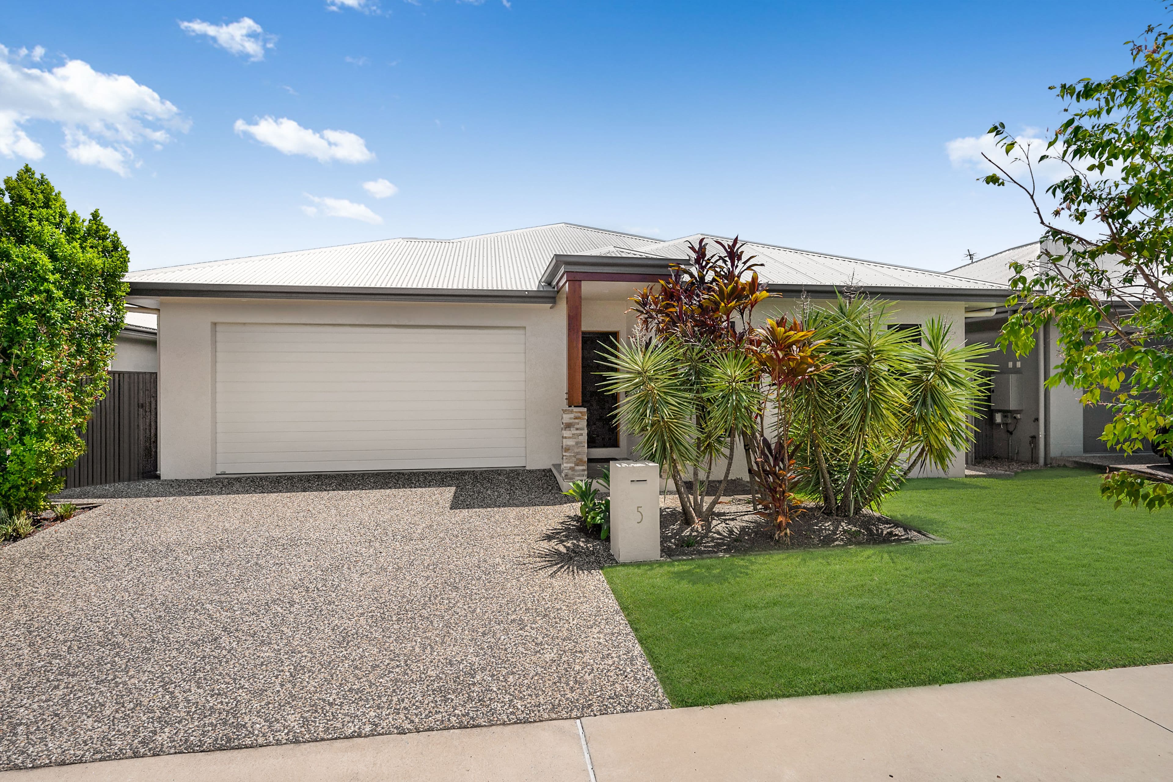 5 Dorney Street, Oonoonba QLD 4811, Oonoonba - Image 1