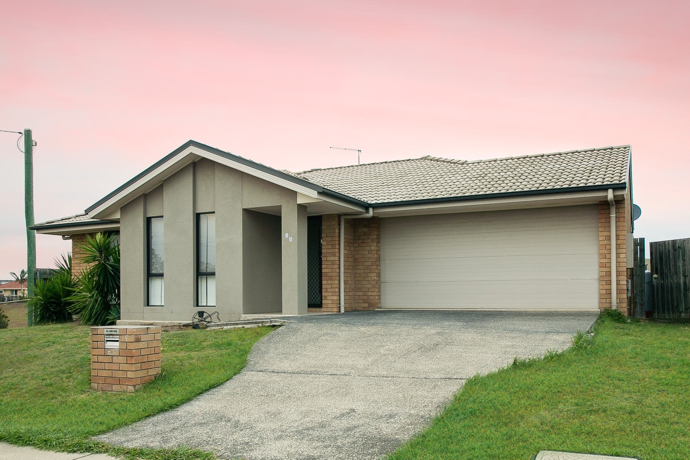 35 Oxford Street, North Booval QLD 4304, North Booval - Image 1
