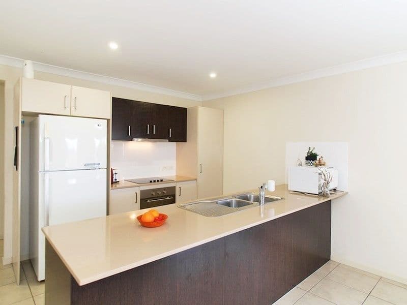 35 Oxford Street, North Booval QLD 4304, North Booval - Thumbnail 5