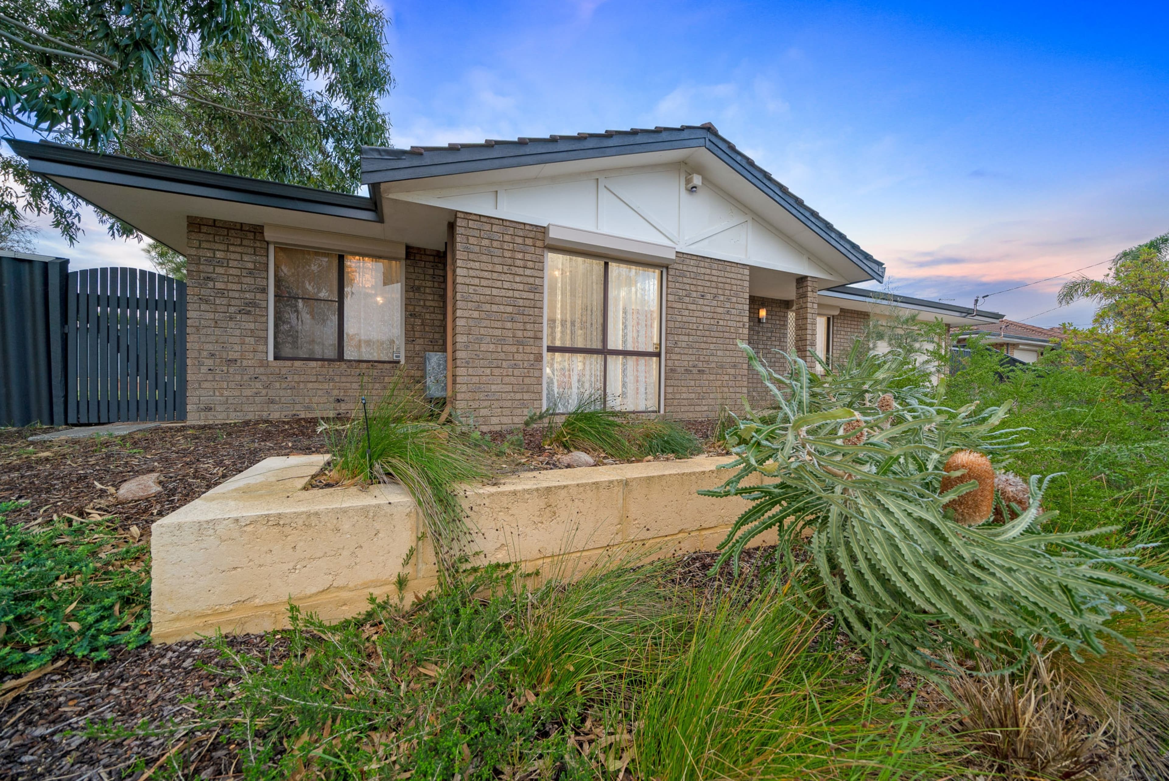 15 Bresnahan Place, Marangaroo WA 6064, Marangaroo - Thumbnail 2