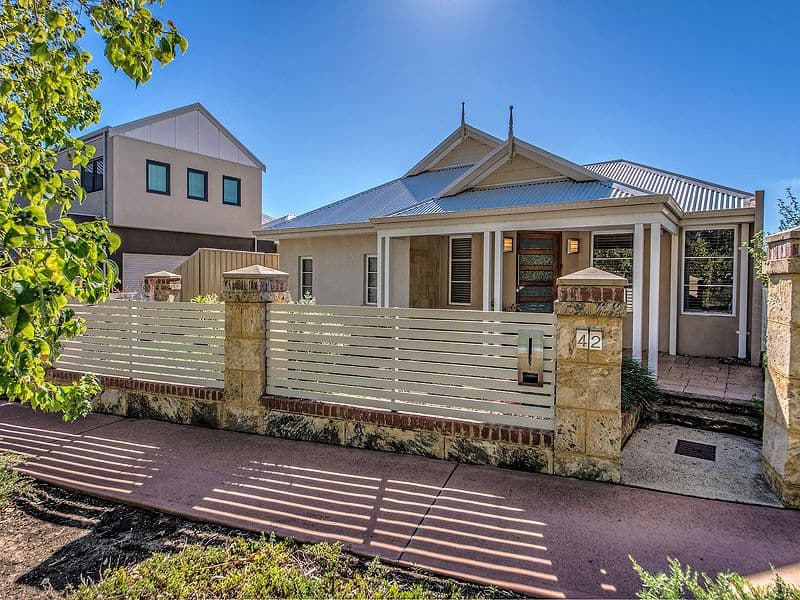 42 Parkfarm Drive, South Guildford WA 6055, South Guildford - Thumbnail 2
