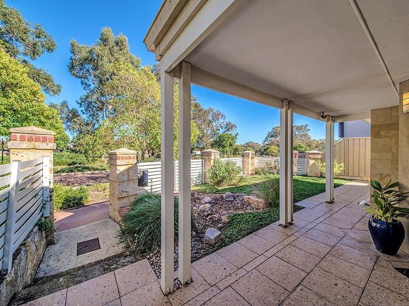 42 Parkfarm Drive, South Guildford WA 6055, South Guildford - Thumbnail 3