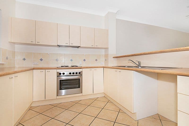 24 Martinez Avenue, West End QLD 4810, West End - Thumbnail 2
