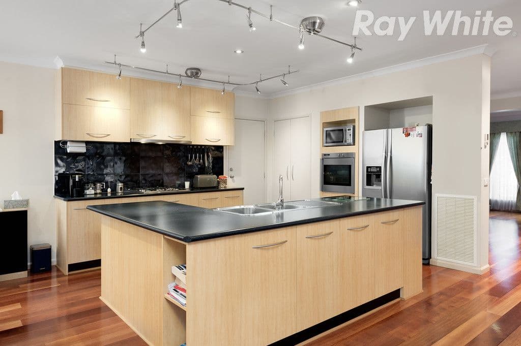 23 Bramble Crescent, Bundoora VIC 3083, Bundoora - Thumbnail 3