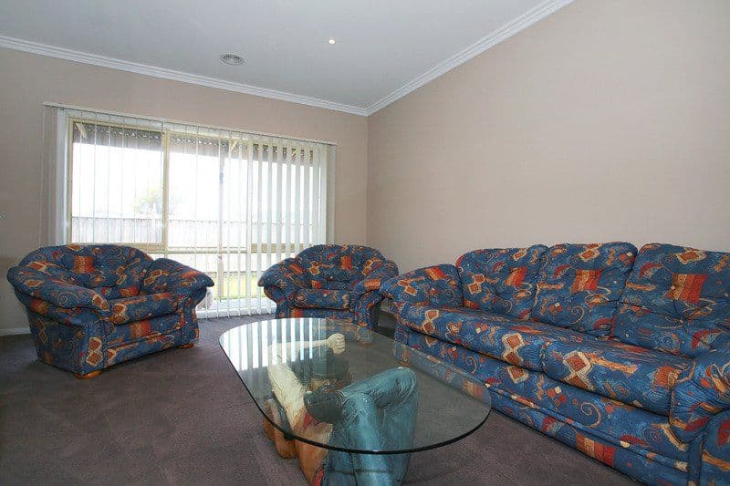 12 Firestone Green, CRANBOURNE VIC 3977, Cranbourne - Thumbnail 3