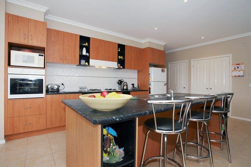 12 Firestone Green, CRANBOURNE VIC 3977, Cranbourne - Thumbnail 6