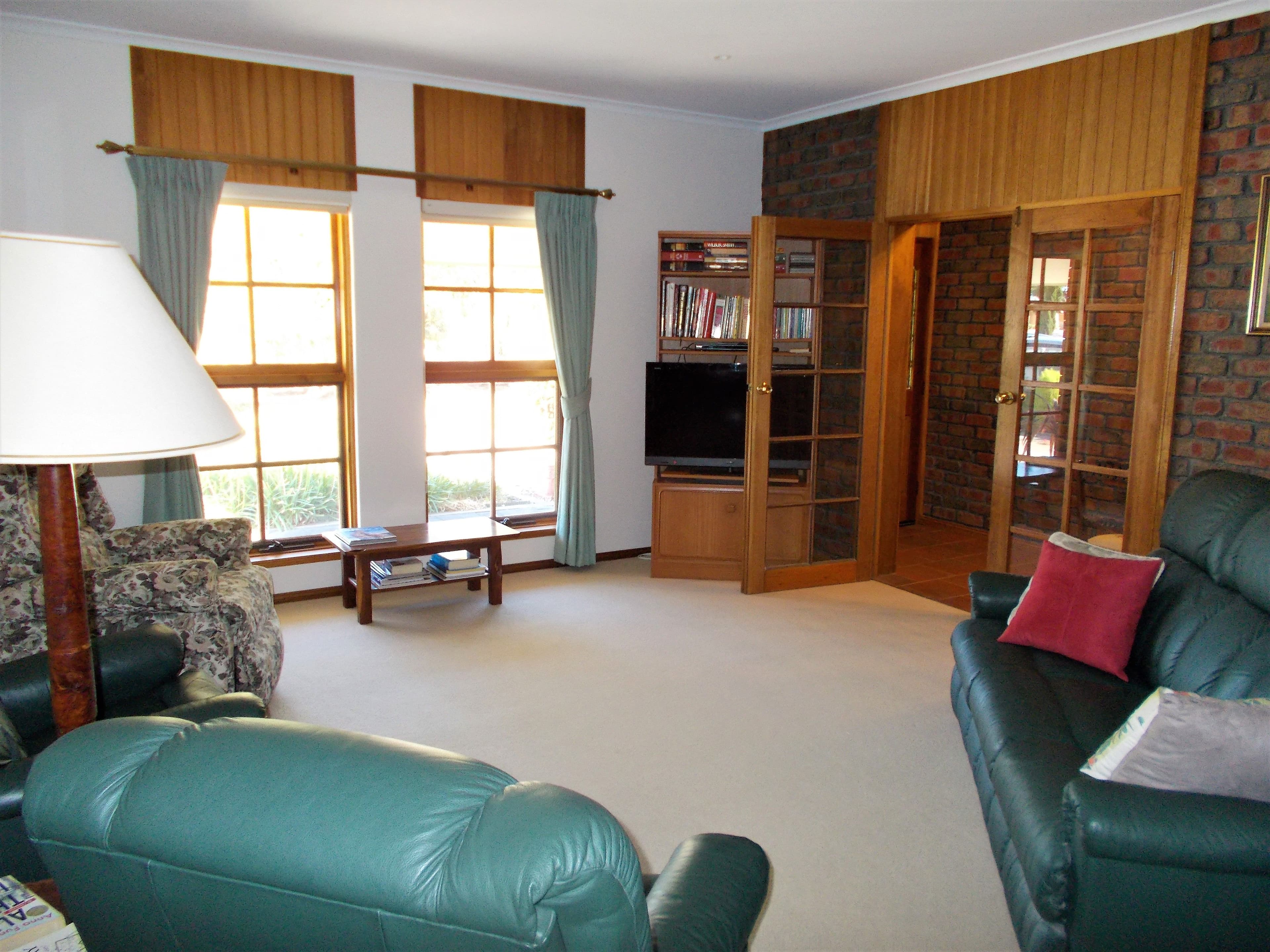 25 Cannawigara Road, Bordertown SA 5268, Bordertown - Thumbnail 2