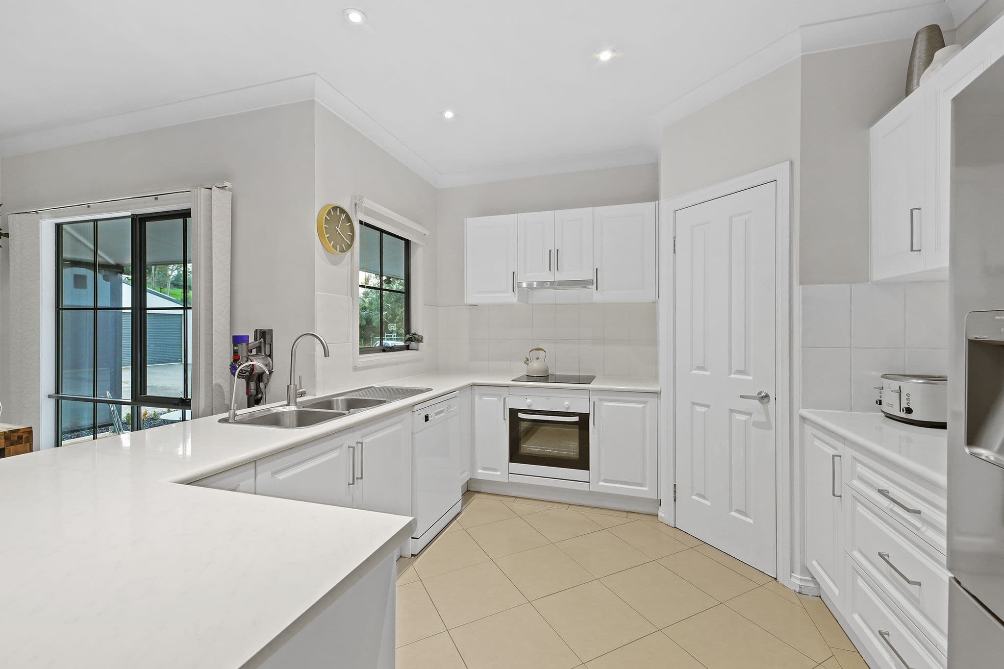 14 Clancy Court, Drouin VIC 3818, Drouin - Thumbnail 3