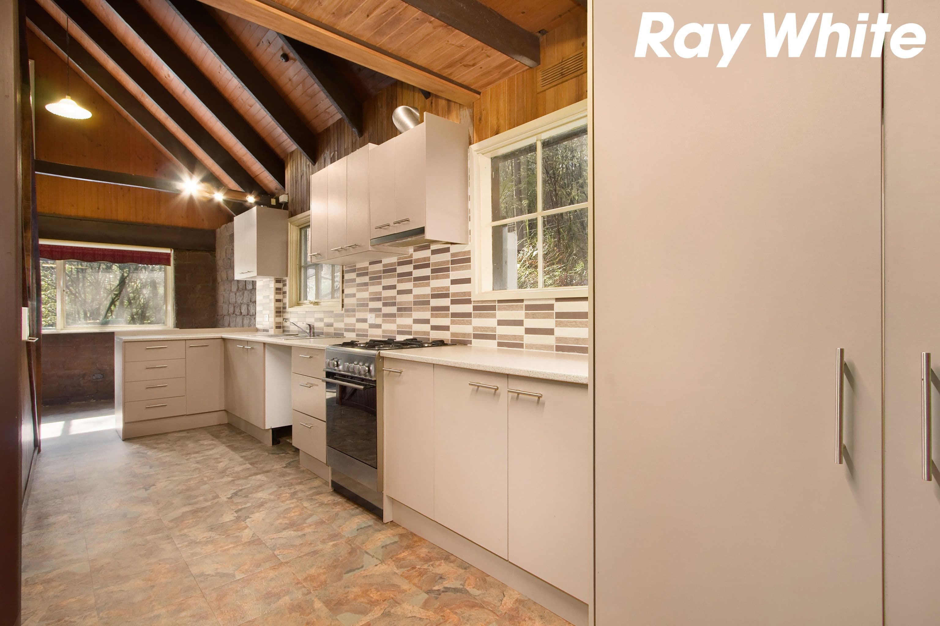 7 Waratah Way, Cockatoo VIC 3781, Cockatoo - Thumbnail 6