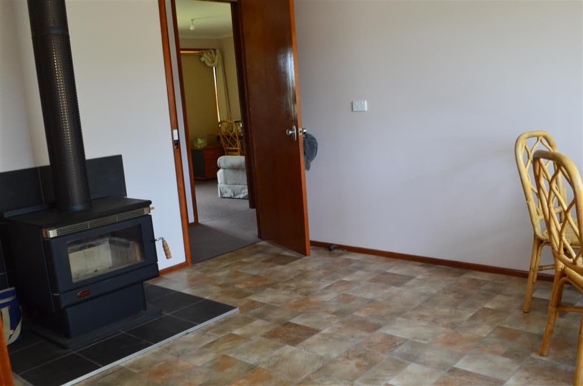 24 Broughton Street, Tumut - Thumbnail 3