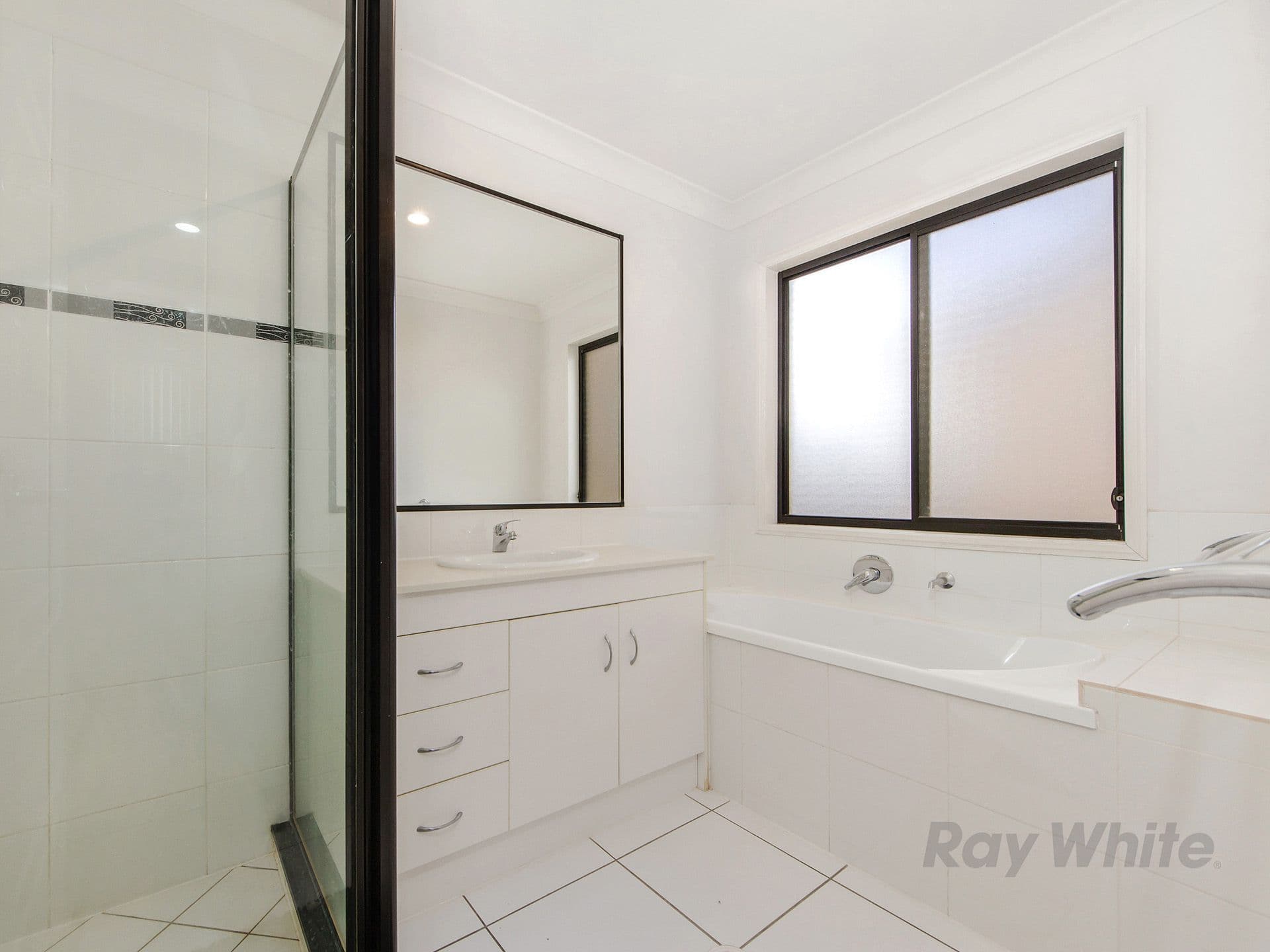 3 Paris Parade, Ormeau QLD 4208, Ormeau - Thumbnail 7