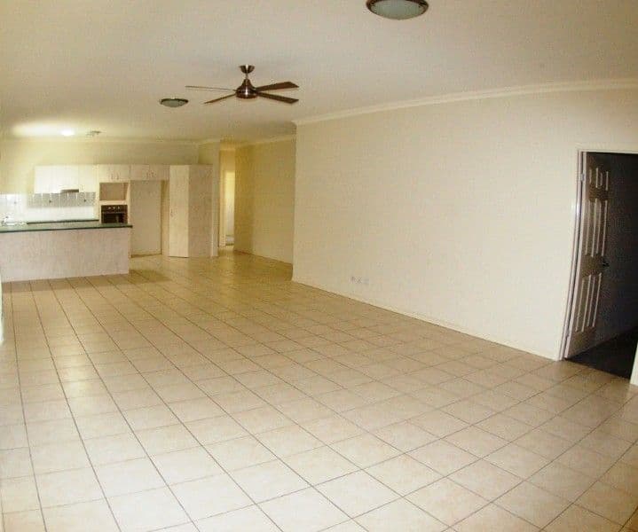 137 North Ridge Circuit, DECEPTION BAY QLD 4508, Deception Bay - Thumbnail 2