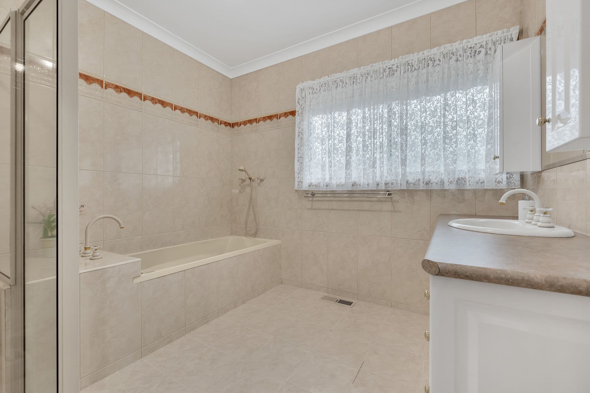 98 Sycamore Street, Hoppers Crossing VIC 3029, Hoppers Crossing - Thumbnail 7