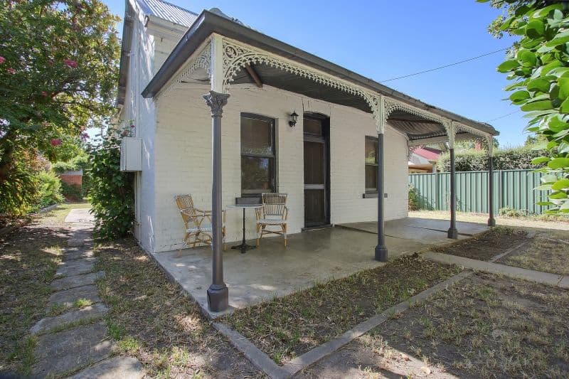 736 Young Street, Albury - Image 1