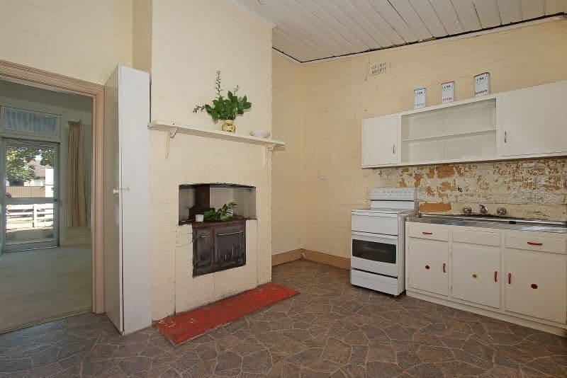 736 Young Street, Albury - Thumbnail 3