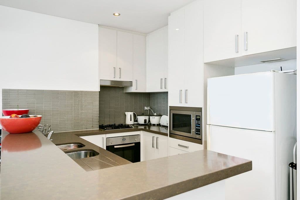 4 Como Crescent, Southport QLD 4215, Southport - Thumbnail 6