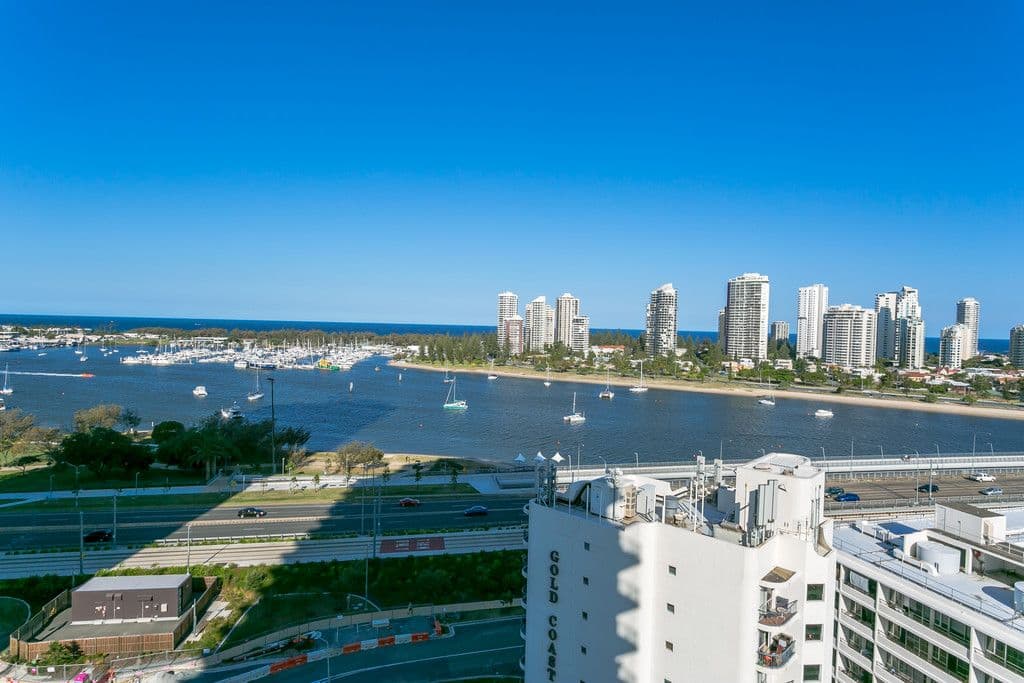 4 Como Crescent, Southport QLD 4215, Southport - Thumbnail 8