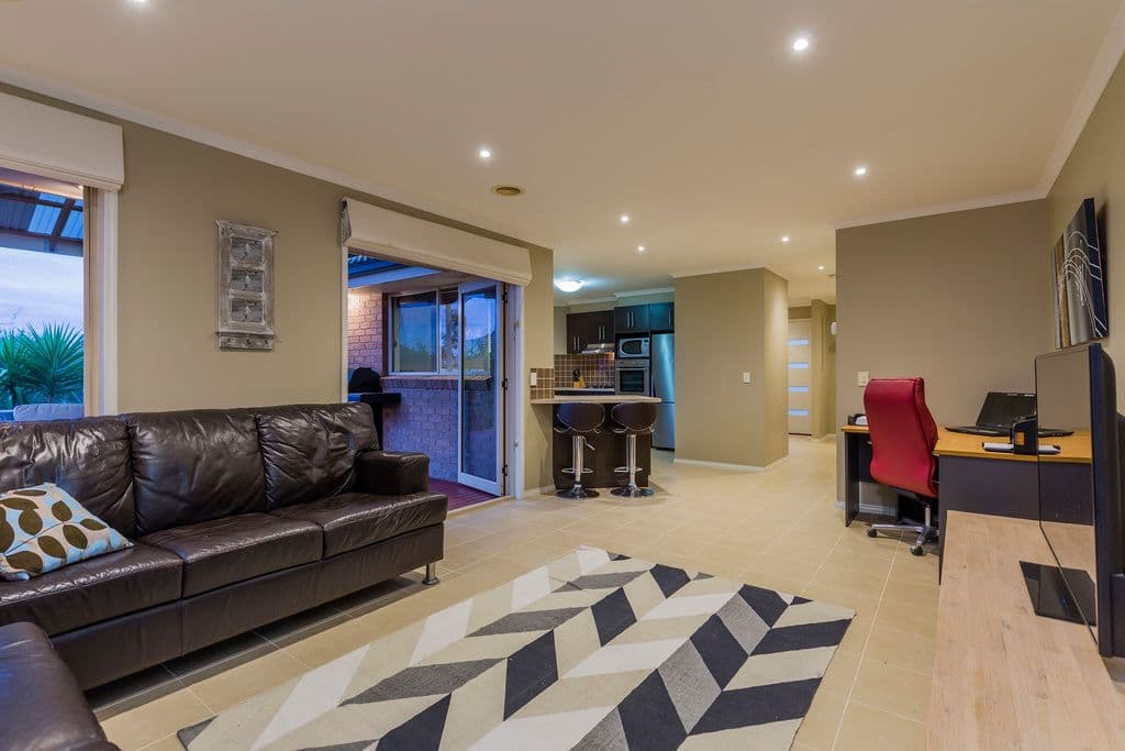 7-9 Cedarville Close, Highton VIC 3216, Highton - Thumbnail 6